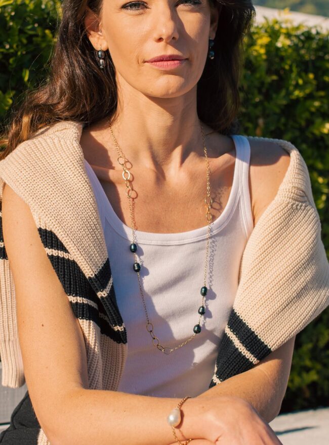 camilla The Camellia Chain - Ink Pearls