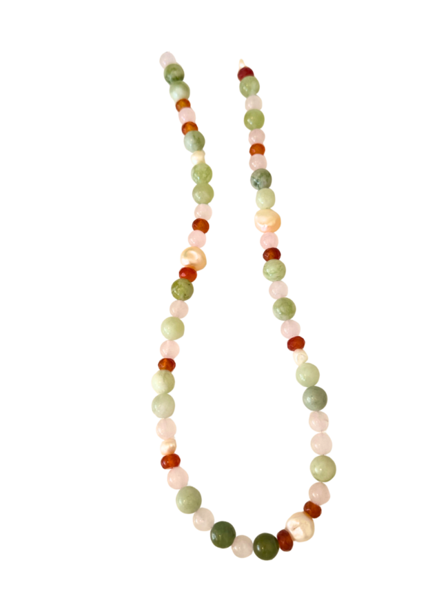 Green and blush gemstone beaded necklace featuring natural gemstones and freshwater pearls by Mare de Vetro.